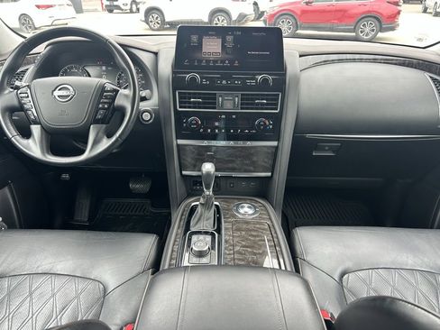 Used 2022 Nissan Armada Platinum image 11
