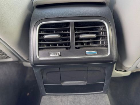 Used 2015 Audi A4 Premium w/ Audi MMI Navigation image 19