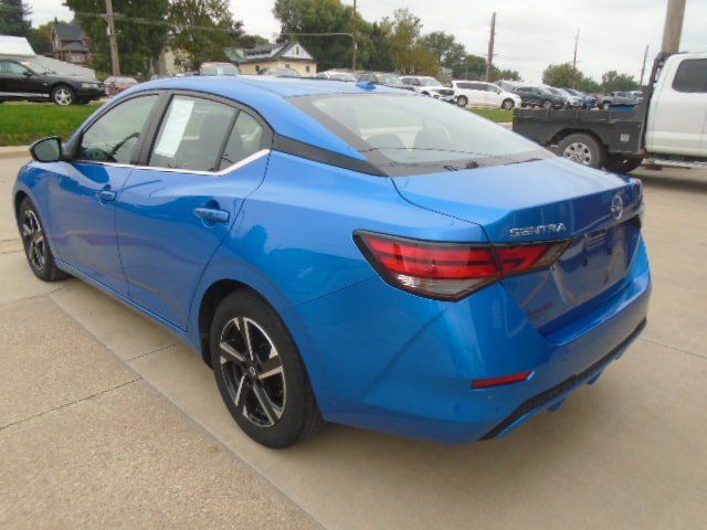 Used 2024 Nissan Sentra SV FWD image 4