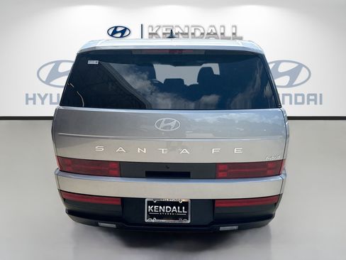 Used 2026 Hyundai Santa Fe SE FWD image 5