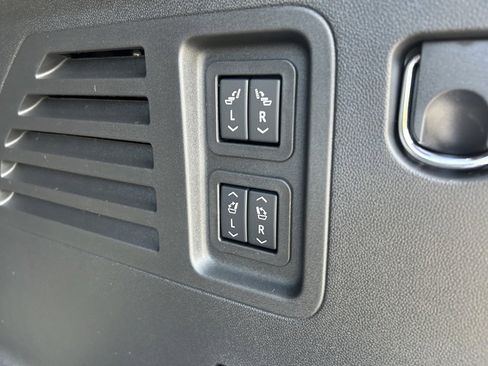 New 2025 GMC Acadia Denali w/ Super Cruise Package image 42