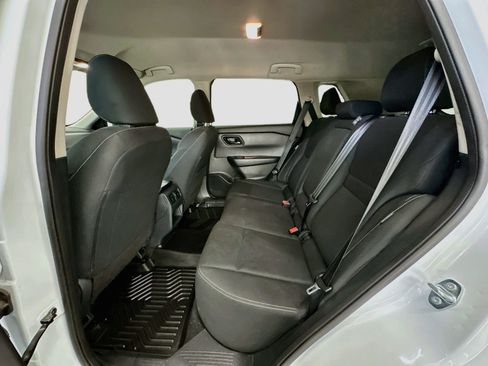 Used 2025 Nissan Rogue S AWD/4WD image 28