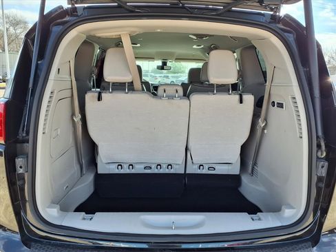 Used 2020 Chrysler Pacifica Limited image 29