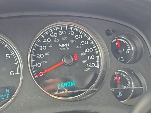 Used 2011 GMC Sierra 1500 SLT w/ SLT Convenience Package AWD/4WD image 21