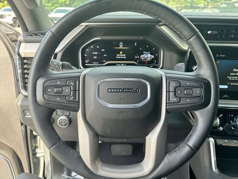 Used 2024 GMC Sierra 1500 Denali w/ Technology Package AWD/4WD image 16