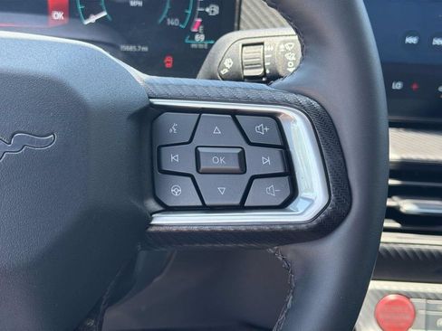 Used 2025 Ford Mustang Convertible RWD image 9