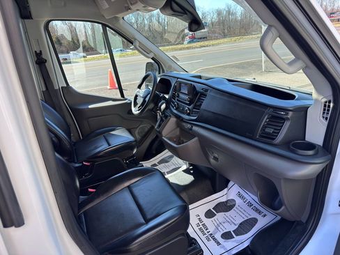 Used 2025 Ford Transit 250 Medium Roof image 27