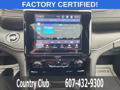 Used 2024 Jeep Grand Cherokee L Laredo AWD/4WD image 14
