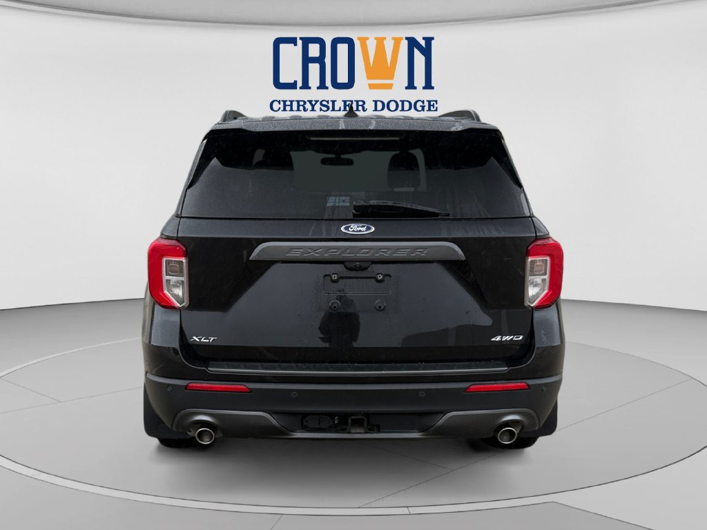 Used 2021 Ford Explorer XLT w/ Equipment Group 202A AWD/4WD image 4