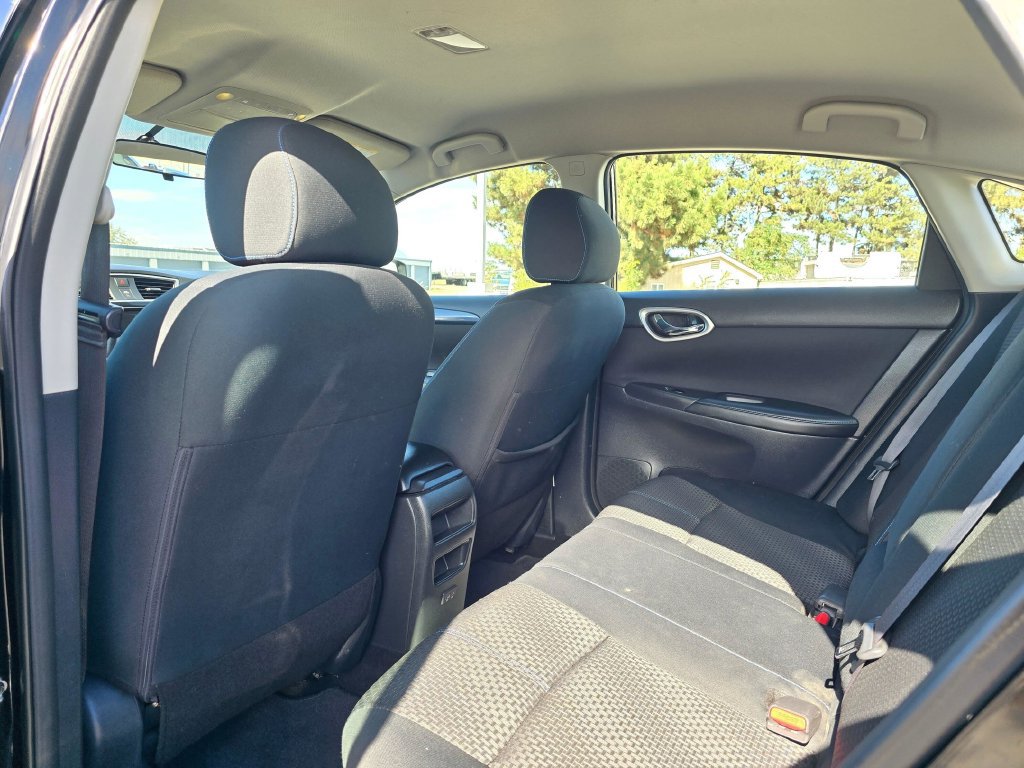 Used 2019 Nissan Sentra SR FWD image 11