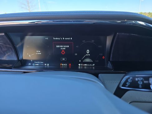 Used 2020 Lincoln Navigator L Reserve w/ Equipment Group 208A Reserve image 18