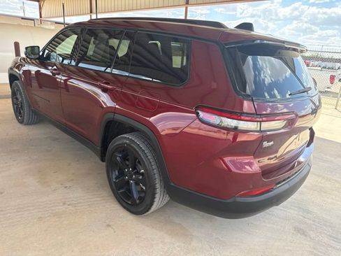 Used 2023 Jeep Grand Cherokee L Laredo AWD/4WD image 6