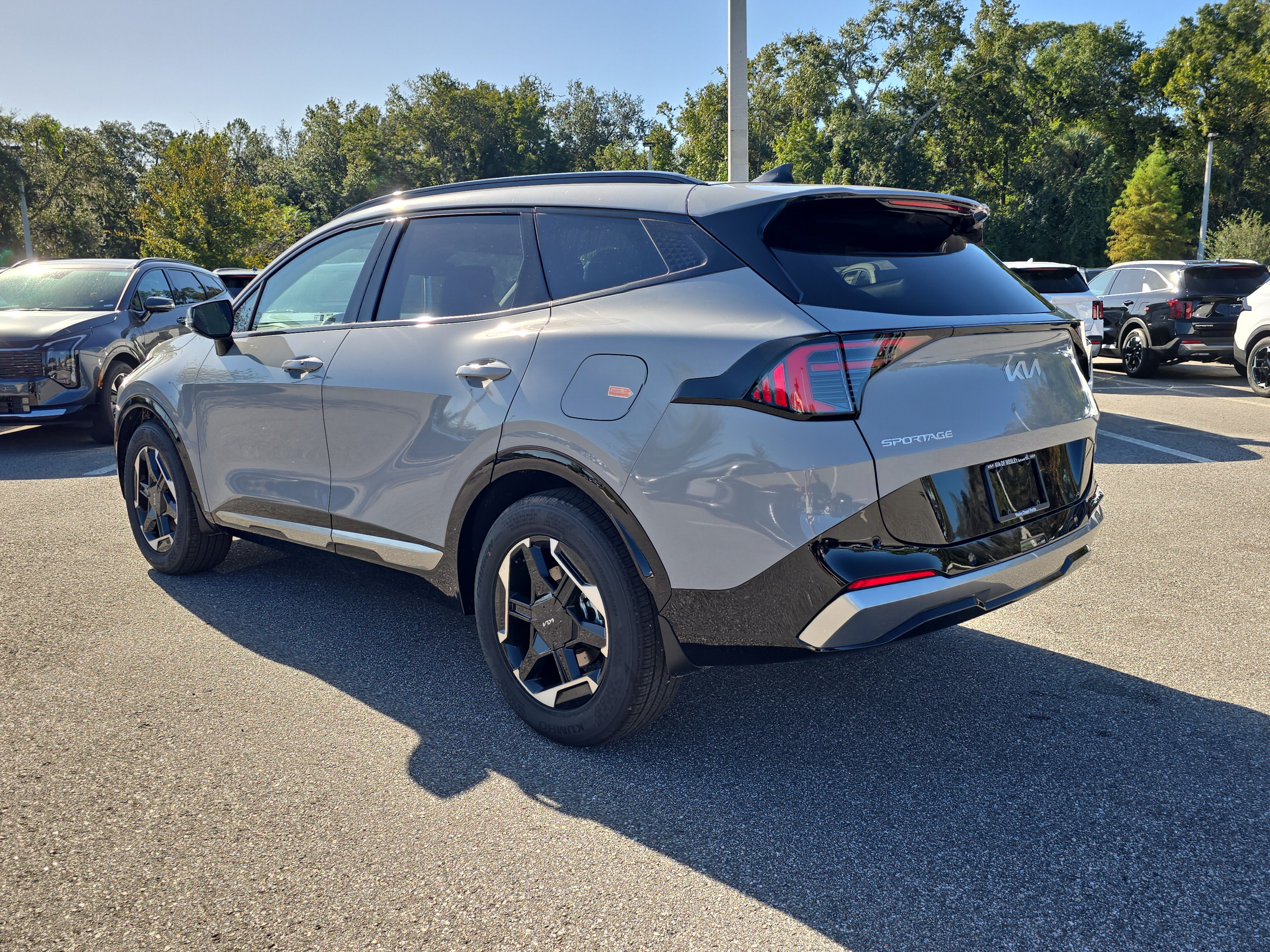 New 2027 Kia Sportage SX FWD image 6