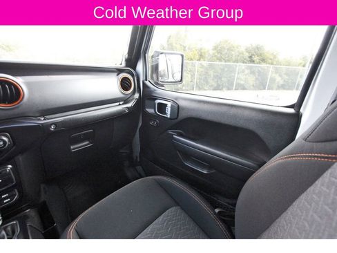 Used 2022 Jeep Gladiator Mojave w/ Cold Weather Group image 10