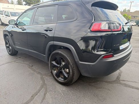 Used 2023 Jeep Cherokee Altitude Lux AWD/4WD image 5