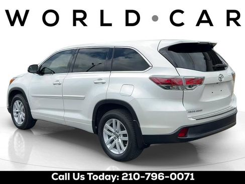Used 2016 Toyota Highlander LE FWD image 5
