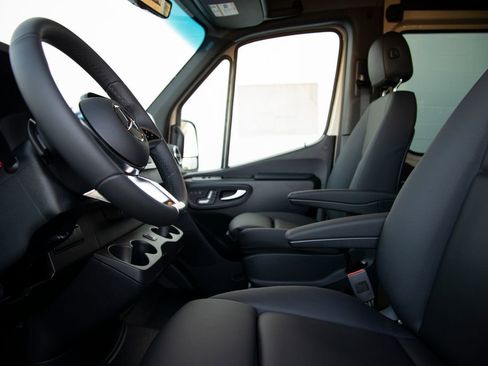 New 2026 Mercedes-Benz Sprinter 2500 image 12