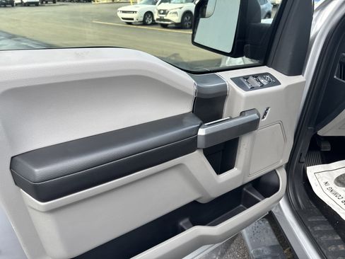 Used 2017 Ford F150 XLT w/ XTR Package image 9