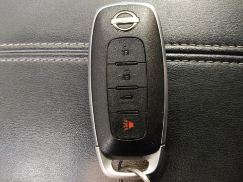 Used 2025 Nissan Sentra SV image 32