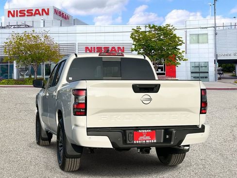 New 2026 Nissan Frontier SV w/ SV Convenience Package image 3