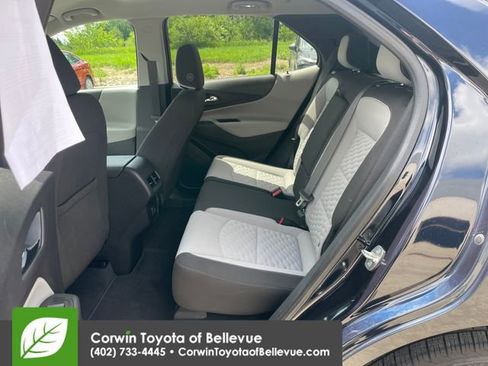 Used 2021 Chevrolet Equinox LS AWD/4WD image 25