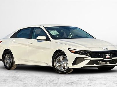 Used 2025 Hyundai Elantra SE