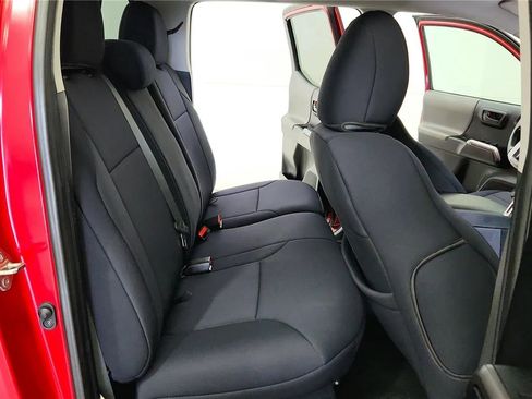 Used 2019 Toyota Tacoma SR5 image 33