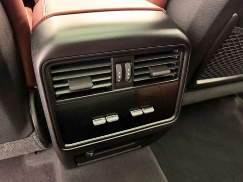 Used 2024 Porsche Cayenne S AWD/4WD image 15