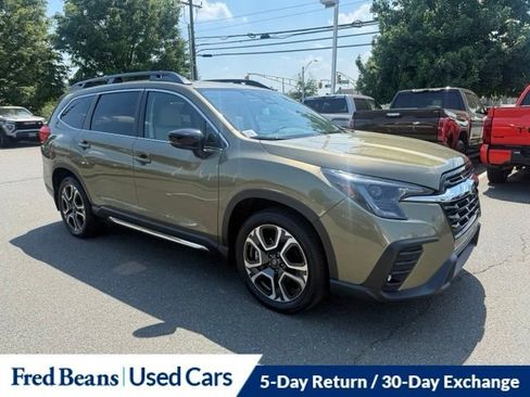 Used 2024 Subaru Ascent Limited w/ Technology Package AWD/4WD image 2