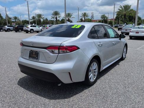 Used 2023 Toyota Corolla LE w/ LE Premium Package FWD image 4