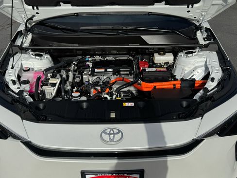 Used 2024 Toyota bZ4X AWD image 8