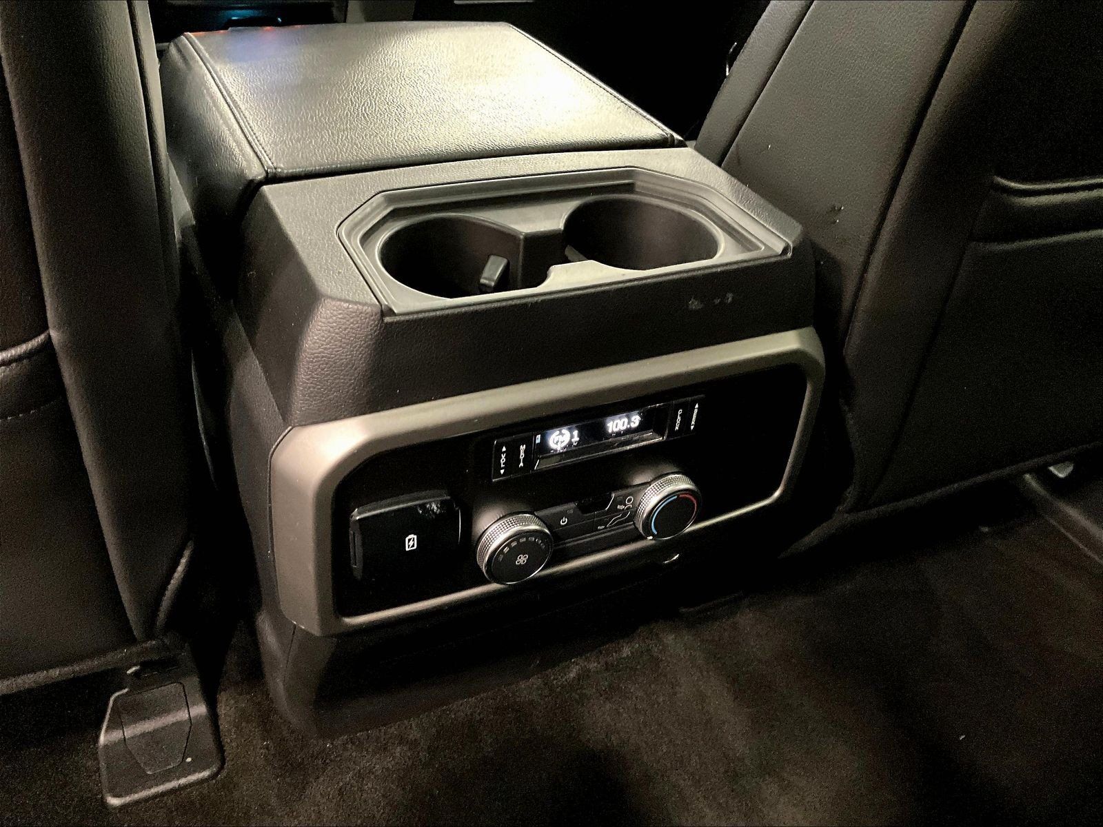 Used 2018 Ford Expedition XLT w/ Equipment Group 201A AWD/4WD image 10