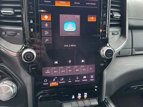 Used 2025 RAM 1500 Laramie image 16