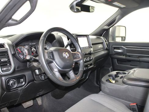 Used 2024 RAM 2500 Big Horn image 25