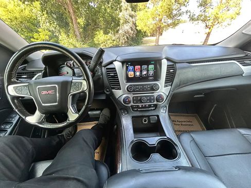 Used 2018 GMC Yukon XL SLT w/ HD Trailering Package RWD image 19