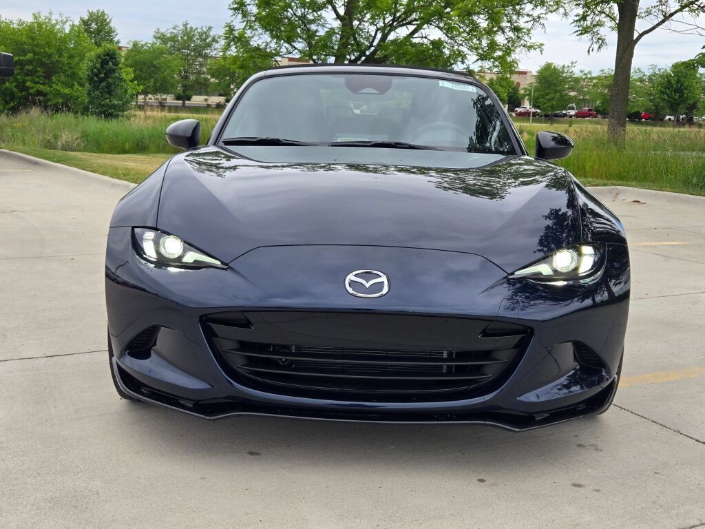New 2026 MAZDA MX-5 Miata Club w/ Weather Package RWD image 2