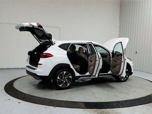 Used 2019 Hyundai Tucson Sport image 15