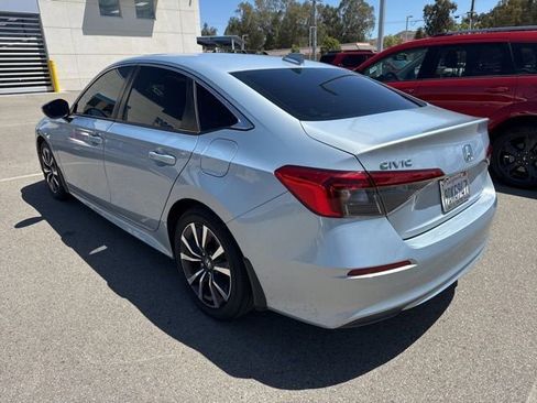 Used 2022 Honda Civic EX image 2