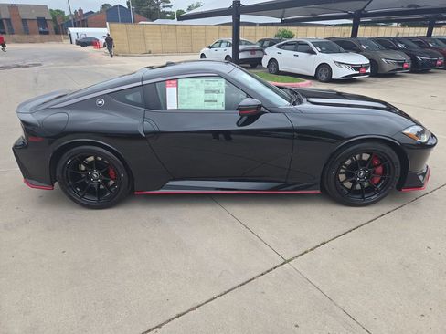 New 2026 Nissan Z NISMO w/ Floor Mat Package RWD image 5