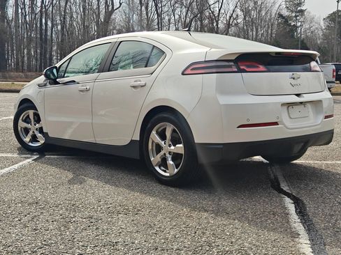 Used 2014 Chevrolet Volt Premium w/ Premium Trim Package image 3