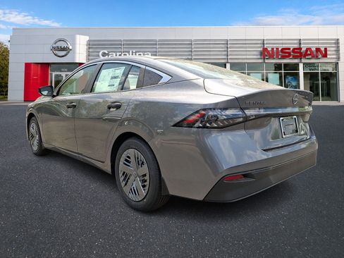 Used 2026 Nissan Sentra S w/ S Cold Weather Package FWD image 3