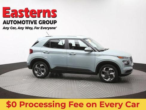 Used 2025 Hyundai Venue SEL FWD image 48