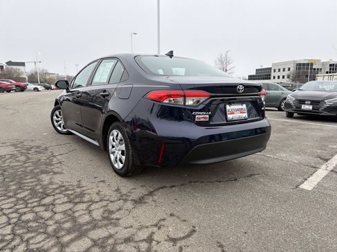 Used 2024 Toyota Corolla LE image 6