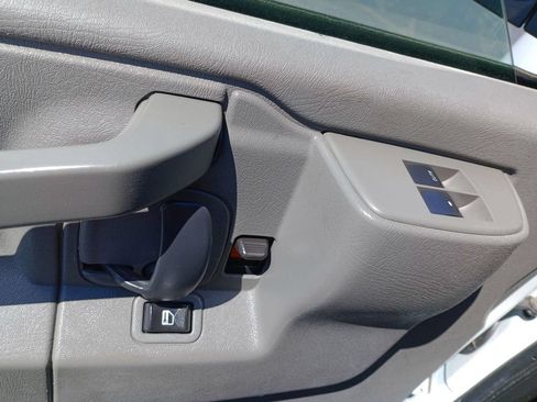 Used 2017 Chevrolet Express 2500 LS RWD image 24