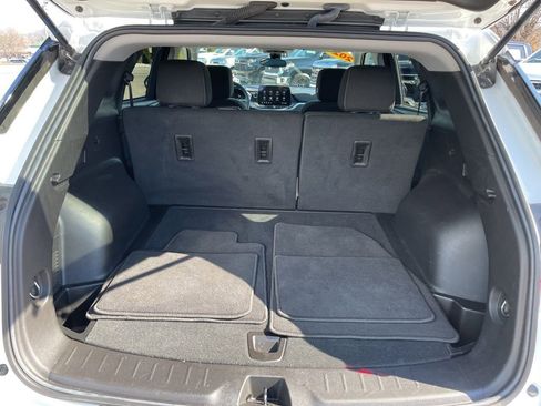Used 2024 Chevrolet Blazer LT image 42