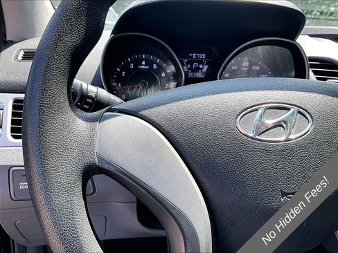 Used 2014 Hyundai Elantra SE FWD image 15