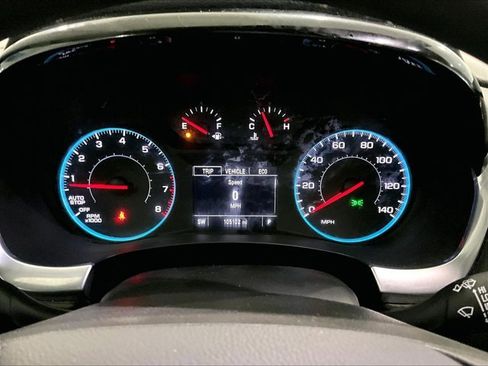 Used 2021 Chevrolet Traverse LS FWD image 22