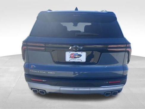 Certified 2026 Chevrolet Traverse LT w/ Driver Confidence Package image 5