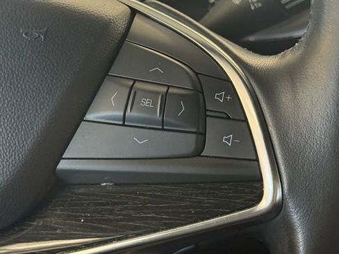 Used 2020 Cadillac XT5 Premium Luxury image 12