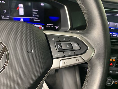 Used 2023 Volkswagen Jetta SE w/ Panoramic Sunroof Package FWD image 19